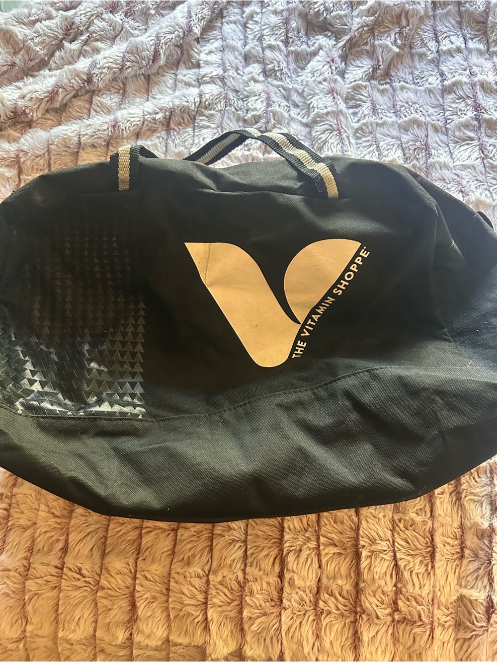 Black Duffel Bag – Versatile Travel & Gym Carry